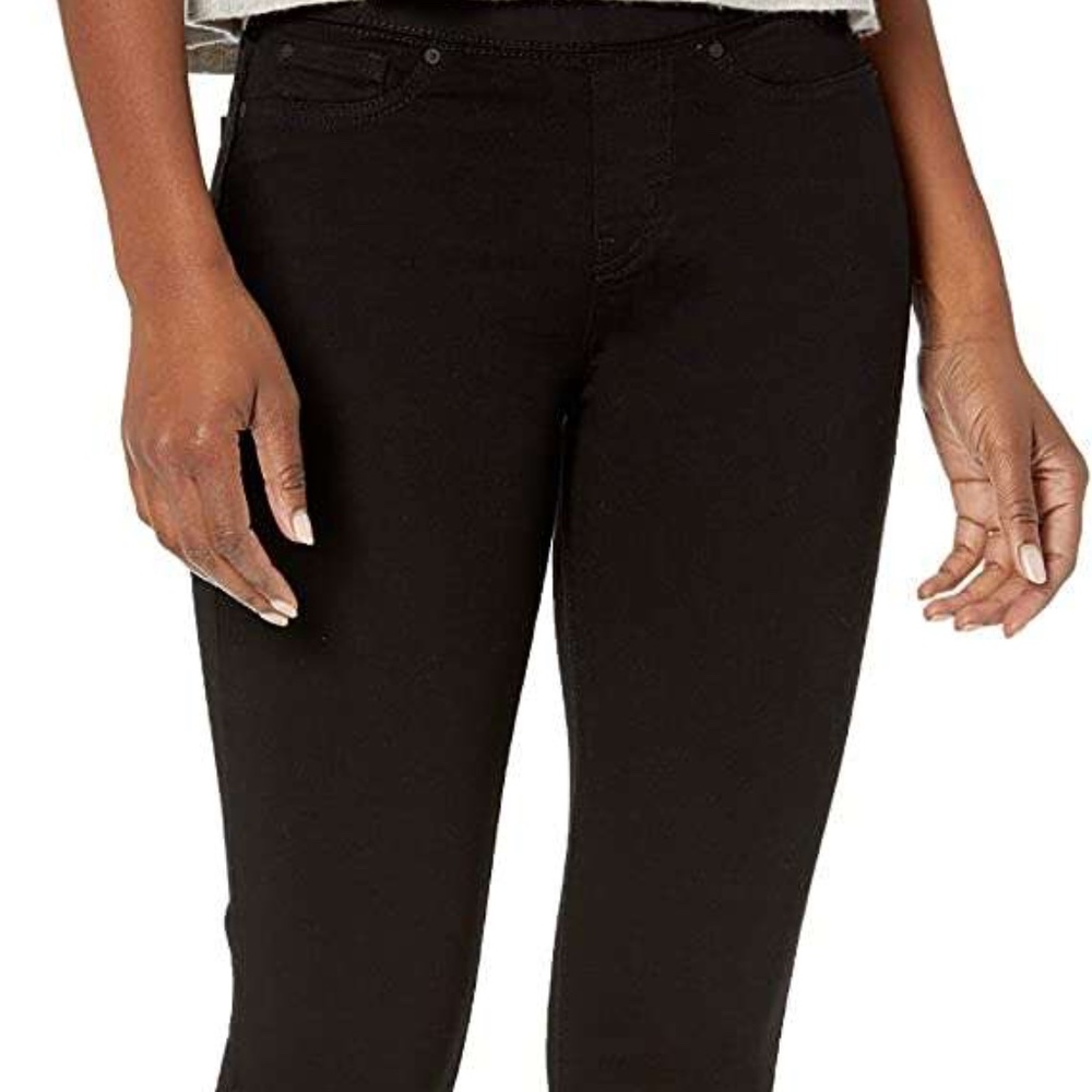 Signature by Levi Strauss & Co. Gold Label Women's Totally Shaping Pull-On 18